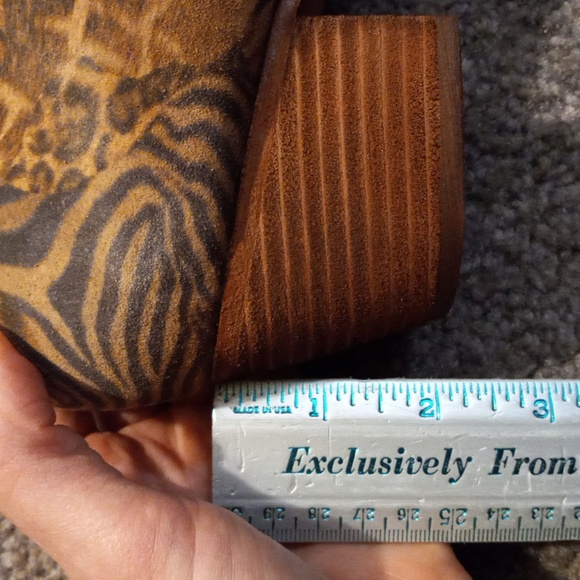 New Free People Animal Charm Boots, size 11/11.5 - Picture 16 of 16